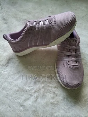 Brand New Women Very Comfortable Walking Shoes. Size 35-40. 3500br