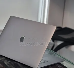 New Laptop Apple MacBook Pro 2019 32GB Intel Core i7 SSD 1T