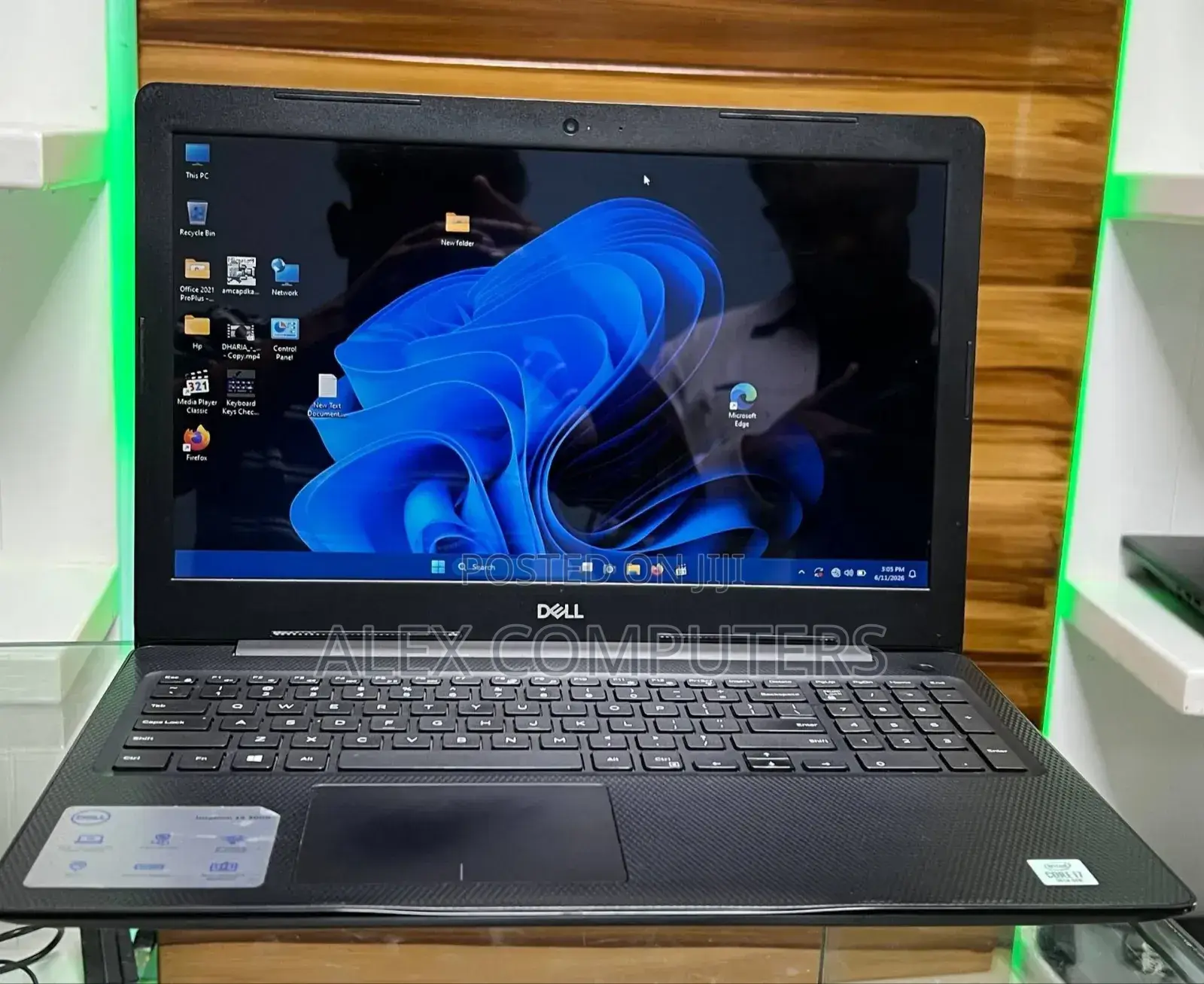 New Laptop Dell Inspiron 15 8GB Intel Core i7 SSD 256GB