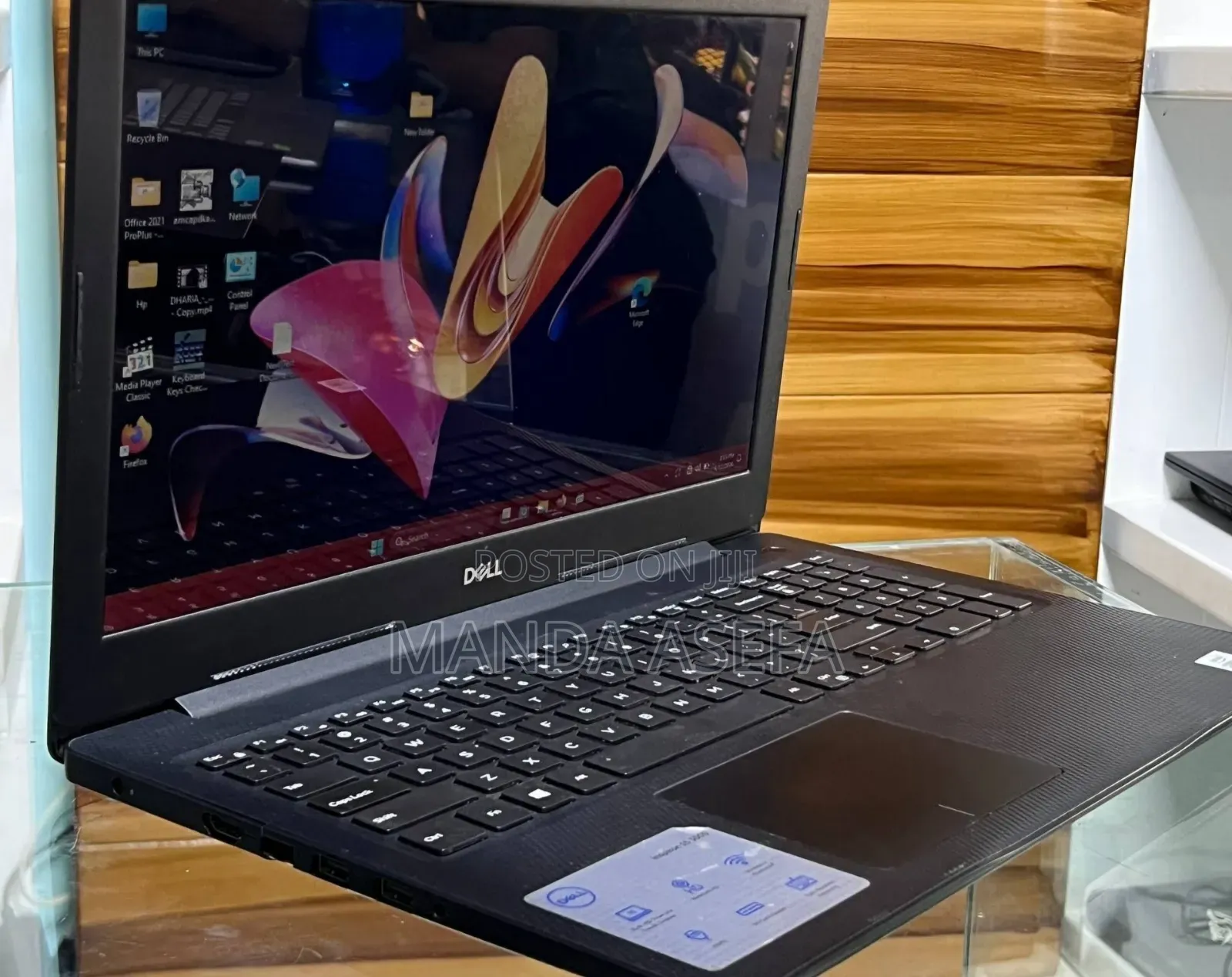 New Laptop Dell Inspiron 15 8GB Intel Core i7 SSD 256GB
