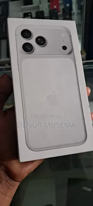 New Apple iPhone 17 Pro Max 256 GB Silver