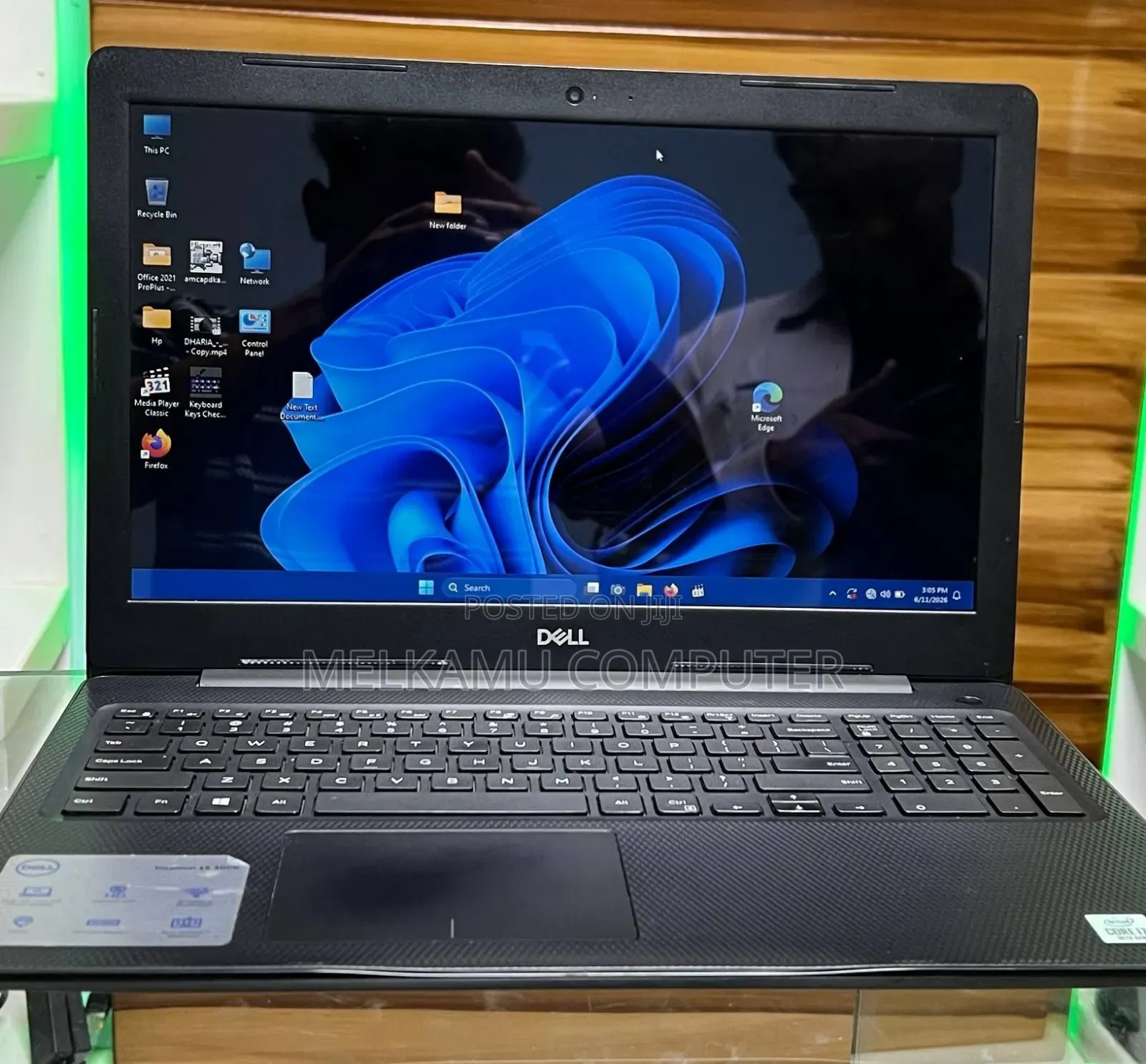 New Laptop Dell Inspiron 15 8GB Intel Core i7 SSD 256GB