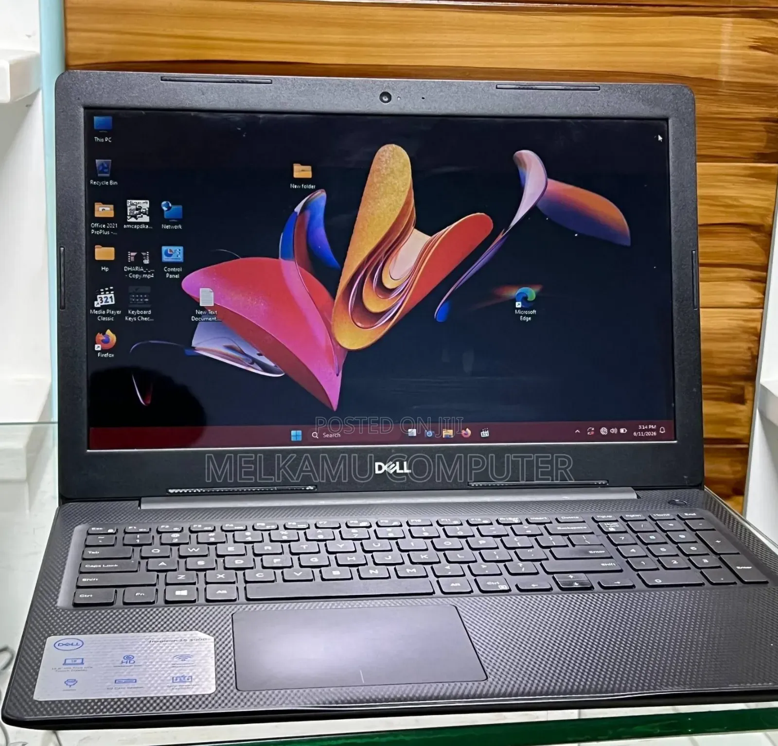 New Laptop Dell Inspiron 15 8GB Intel Core i7 SSD 256GB