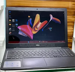 New Laptop Dell Inspiron 15 8GB Intel Core i7 SSD 256GB