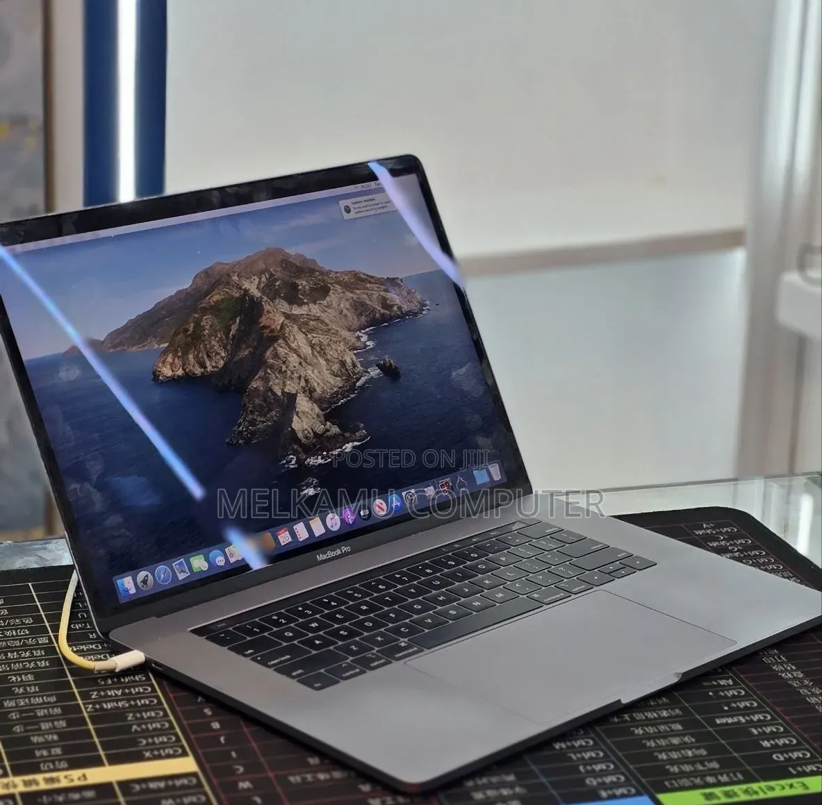 New Laptop Apple MacBook Pro 2018 32GB Intel Core i7 SSD 1T
