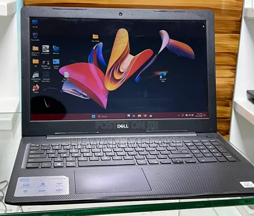 New Laptop Dell Inspiron 15 8GB Intel Core i7 SSD 256GB