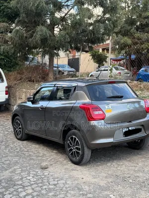 Suzuki Swift 2022 Gray
