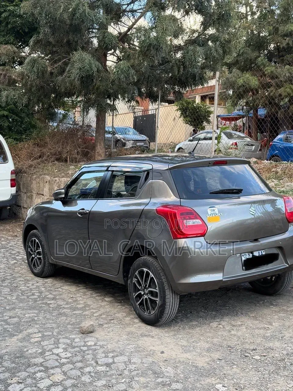 Suzuki Swift 2022 Gray