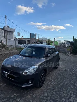 Suzuki Swift 2022 Gray