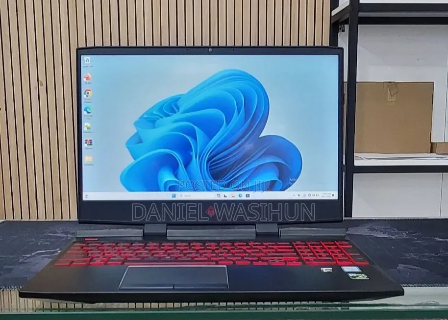 New Laptop HP Omen 15-dh002nr 16GB Intel Core i5 SSD 512GB