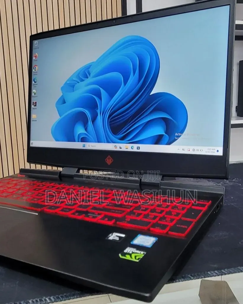 New Laptop HP Omen 15-dh002nr 16GB Intel Core i5 SSD 512GB