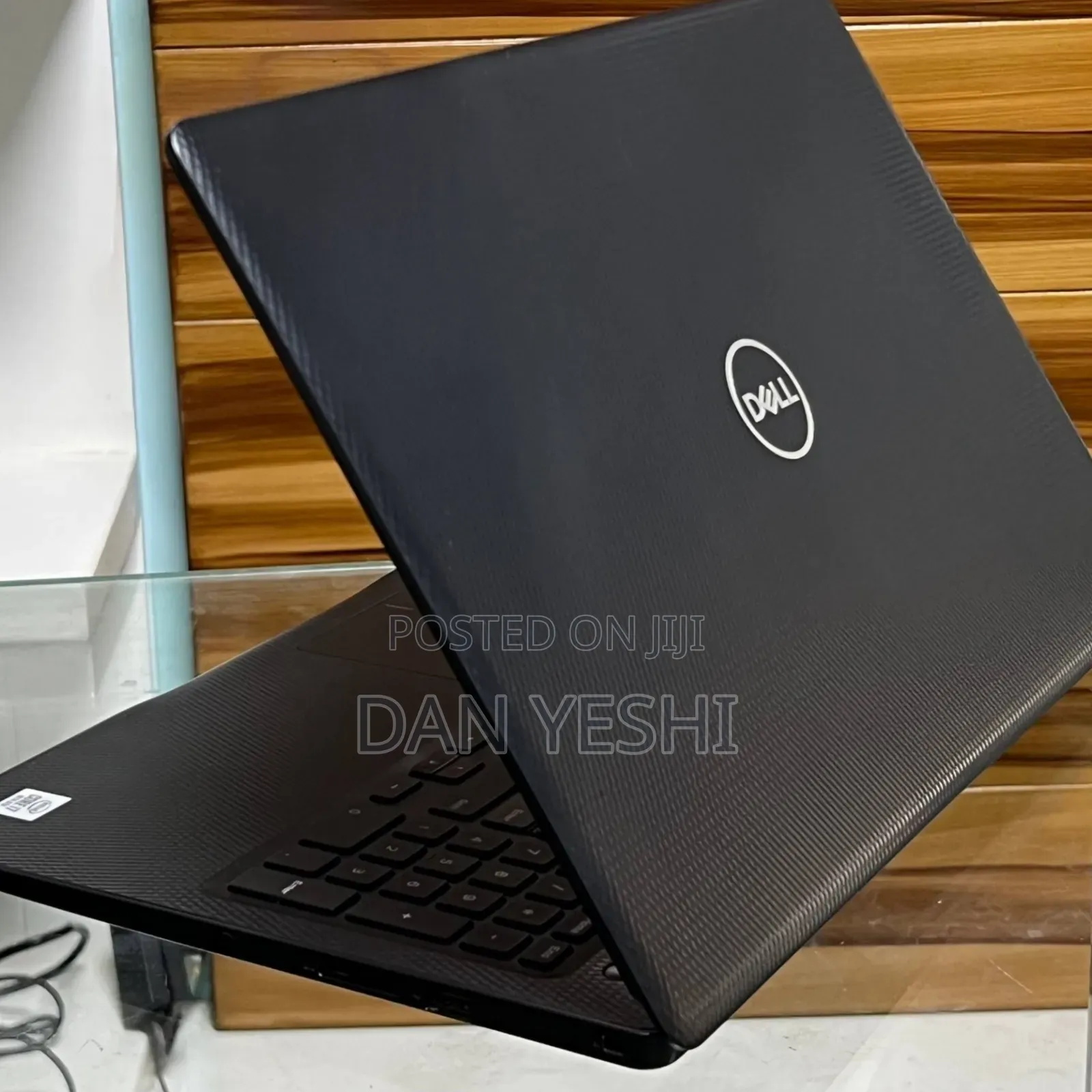 New Laptop Dell Inspiron 15 8GB Intel Core i7 SSD 256GB