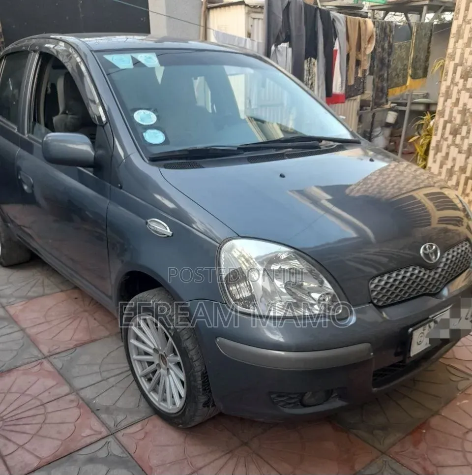 Toyota Yaris 2005