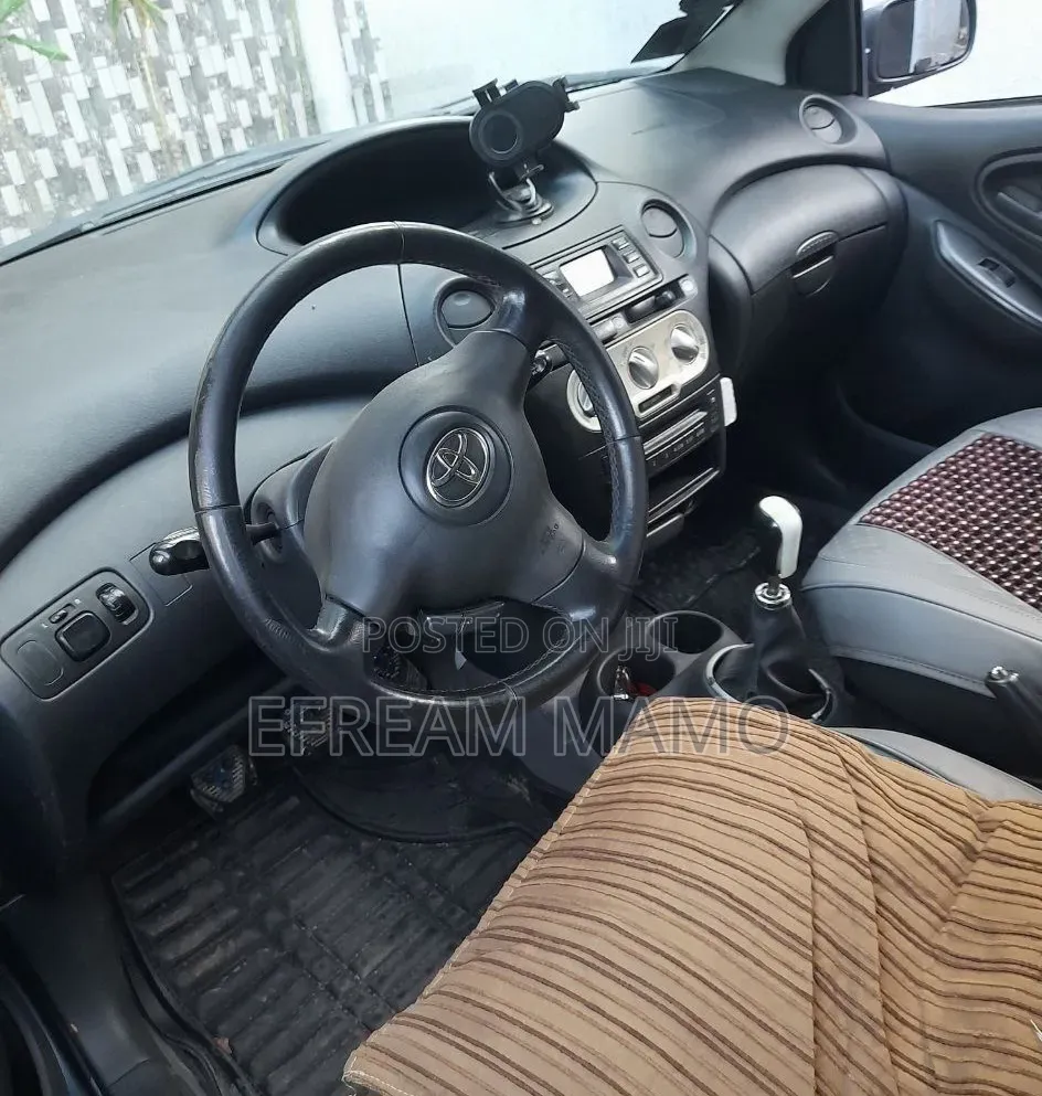 Toyota Yaris 2005