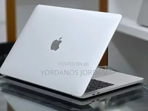 New Laptop Apple MacBook Pro 2019 16GB Intel Core i7 SSD 256GB