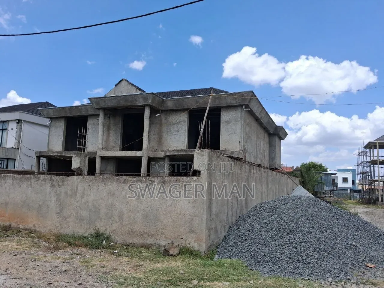 6bdrm Townhouse/Terrace in Legetafo, Yeka for sale