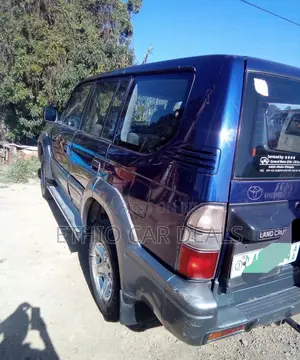 Toyota Land Cruiser Prado 2000 Blue