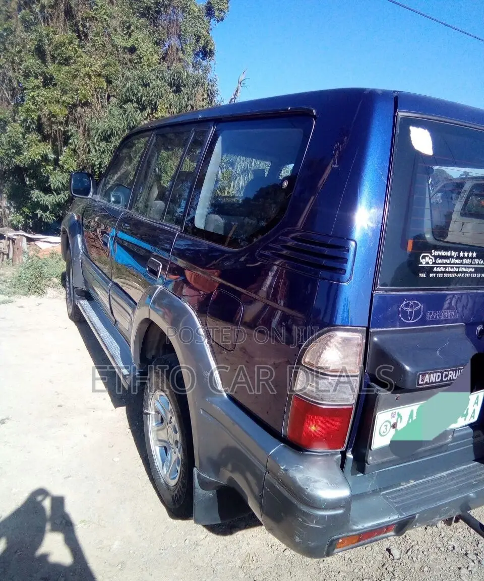 Toyota Land Cruiser Prado 2000 Blue