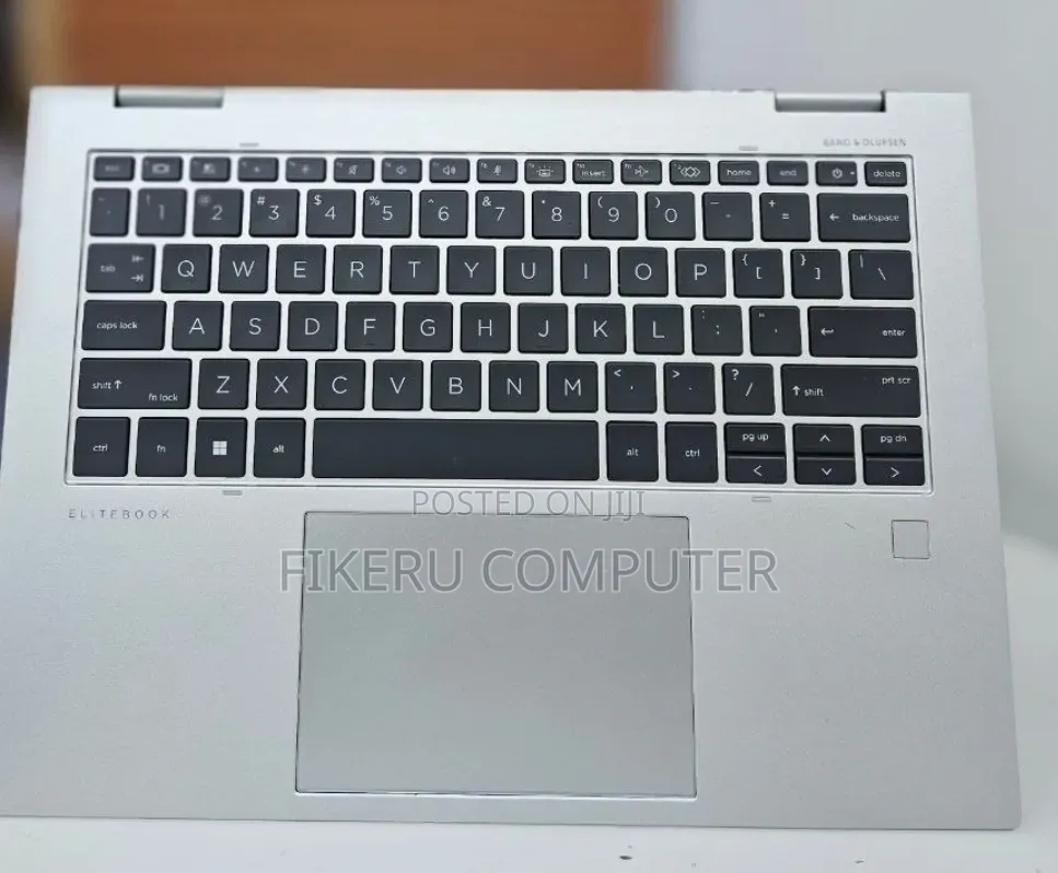 New Laptop HP EliteBook x360 1040 G9 16GB Intel Core i7 SSD 512GB