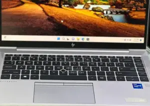 New Laptop HP EliteBook 840 G8 16GB Intel Core i5 SSD 512GB