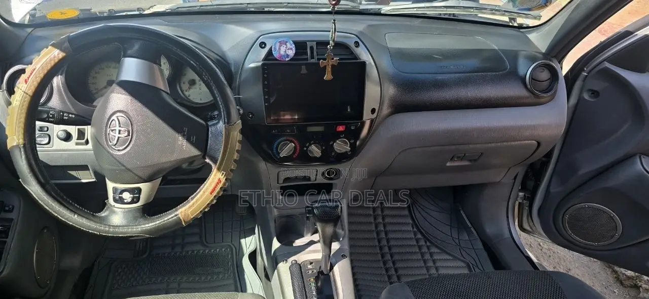 Toyota RAV4 Automatic 2000 Silver