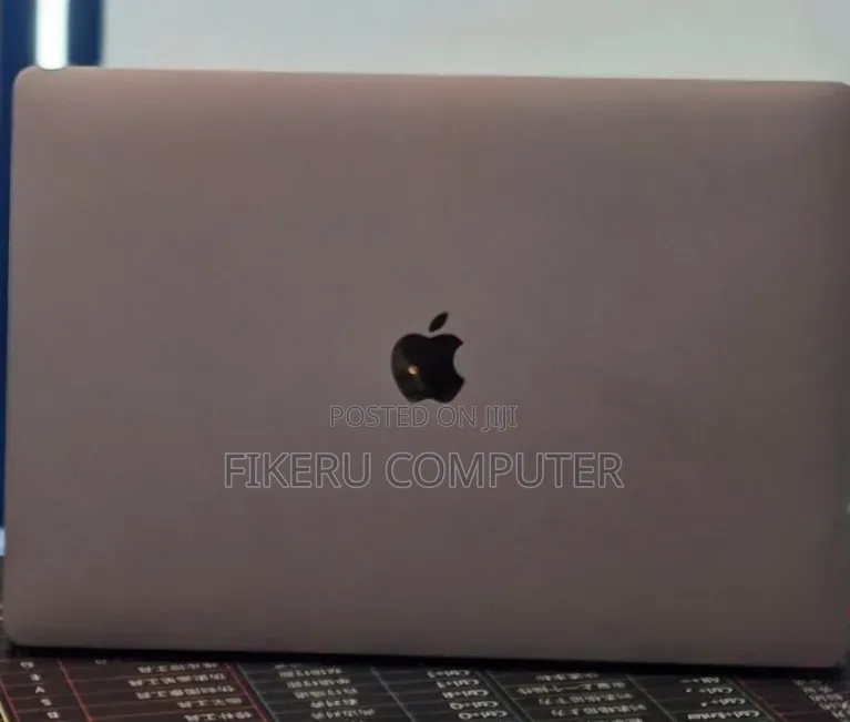 New Laptop Apple MacBook Pro 2019 64GB Intel Core i9 SSD 512GB