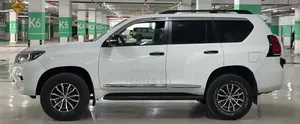 Toyota Land Cruiser 2018 White