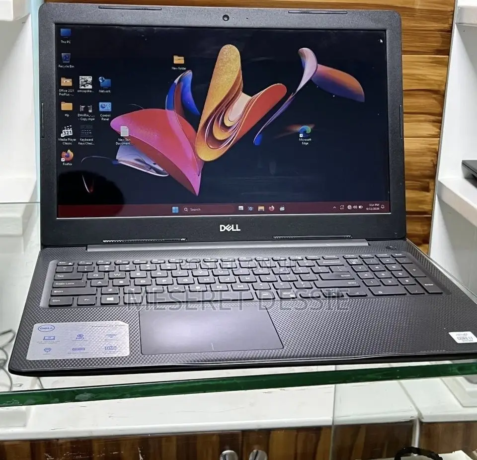 New Laptop Dell 4GB Intel Core i7 SSD 256GB