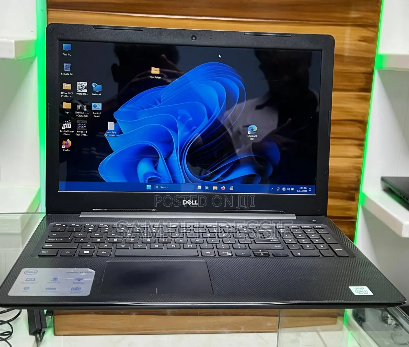 New Laptop Dell Inspiron 15 8GB Intel Core i7 SSD 256GB