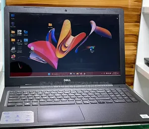 New Laptop Dell Inspiron 15 8GB Intel Core i7 SSD 256GB