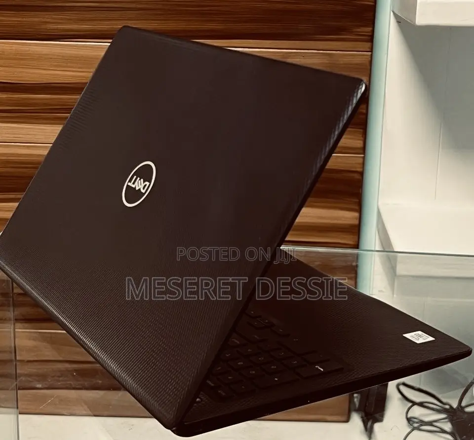 New Laptop Dell 4GB Intel Core i7 SSD 256GB