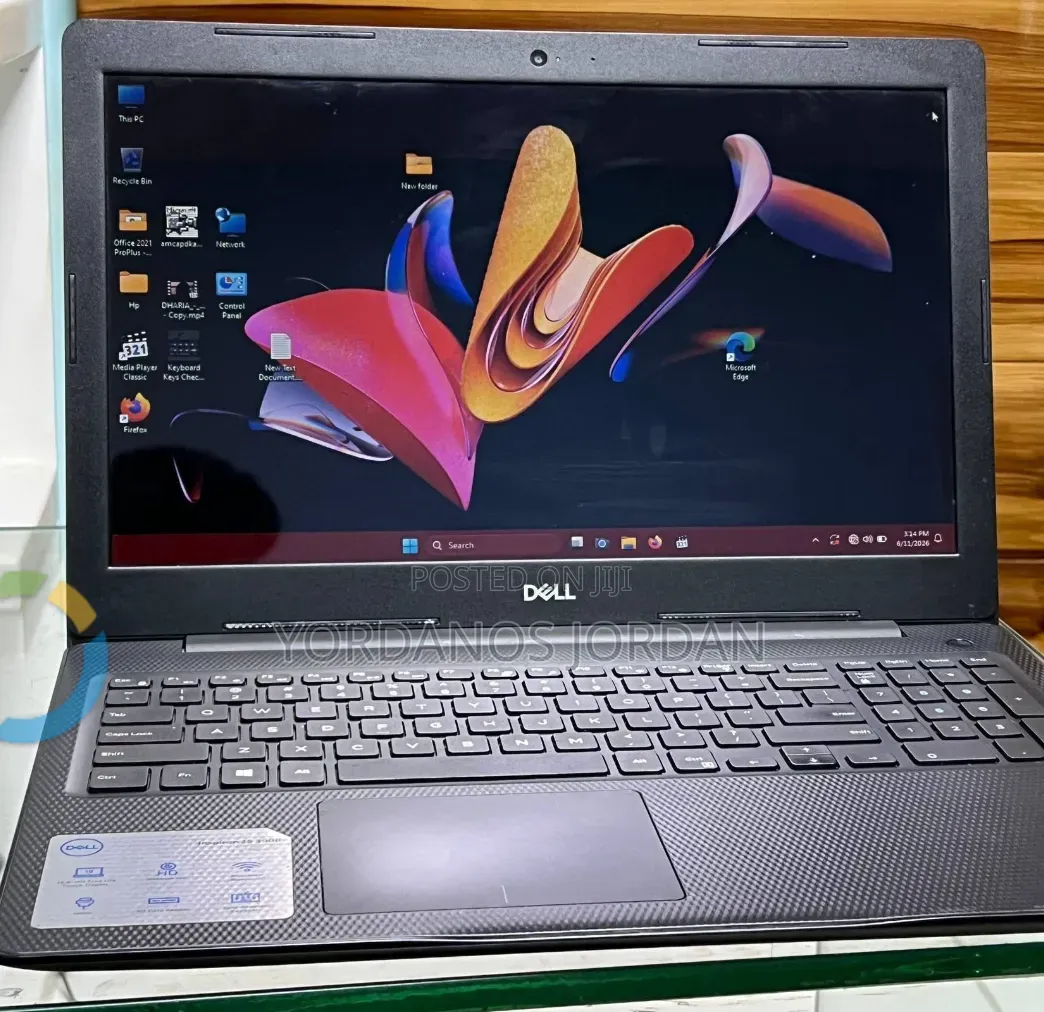 New Laptop Dell Inspiron 15 8GB Intel Core i7 SSD 256GB