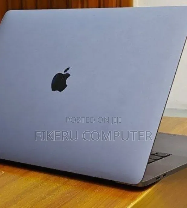 New Laptop Apple MacBook 2018 32GB Intel Core i9 SSD 1T