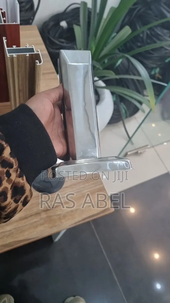 Handraill Shoe