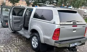 Toyota Hilux 2011