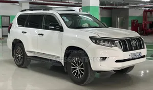 Toyota Land Cruiser Prado 2018 White