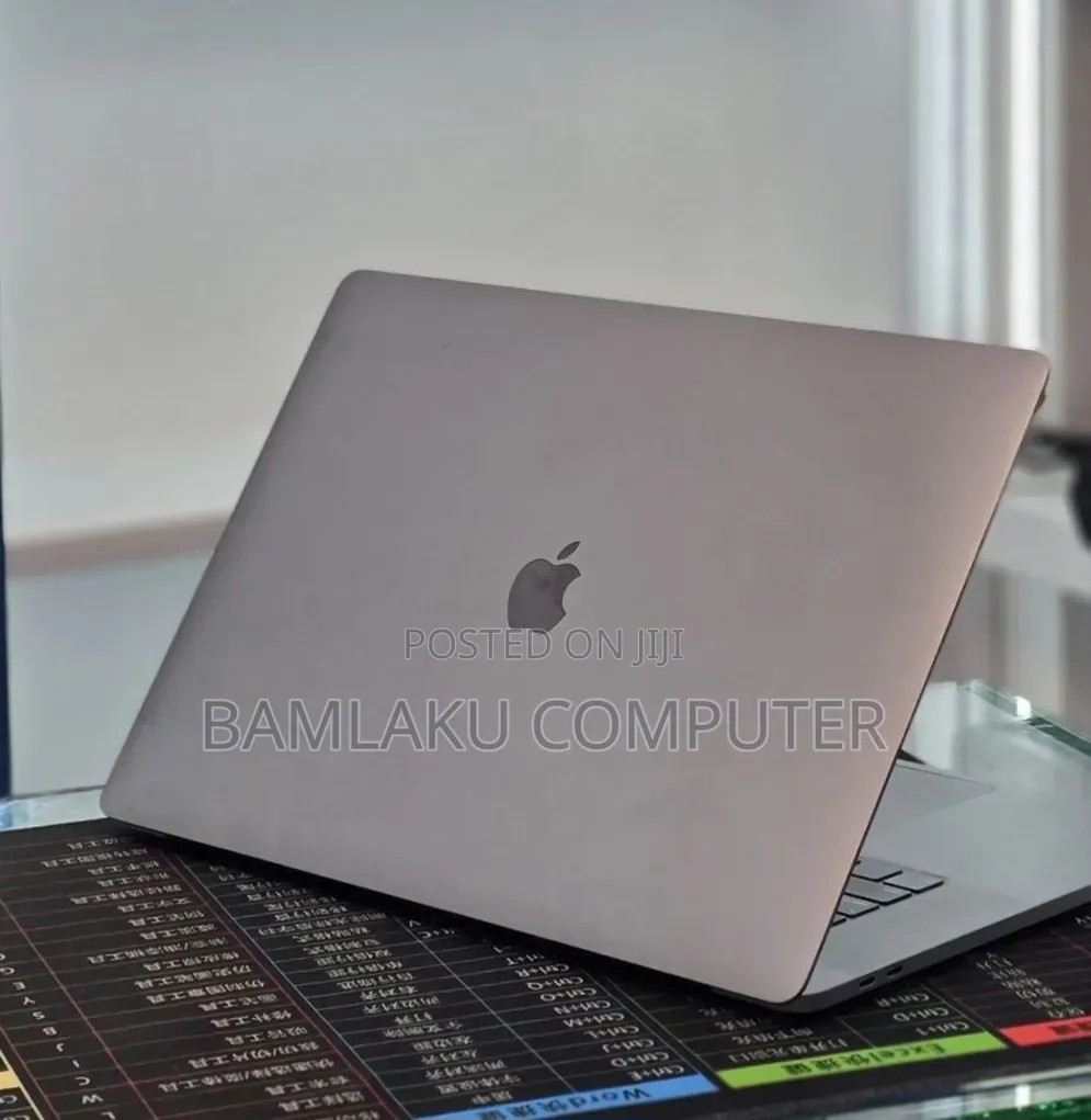 New Laptop Apple MacBook Pro 2019 64GB Intel Core i9 SSD 512GB