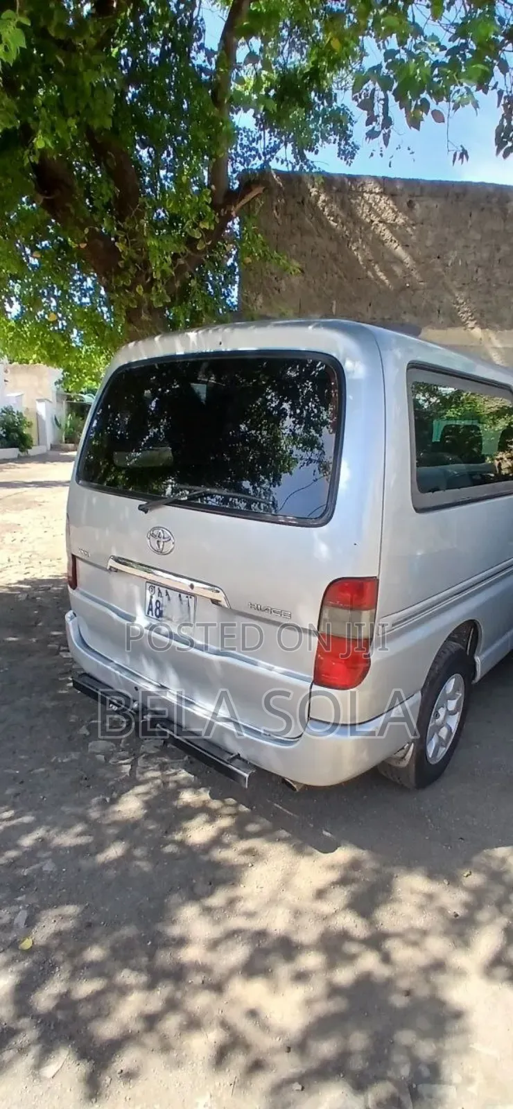 Toyota HiAce 2010 Silver