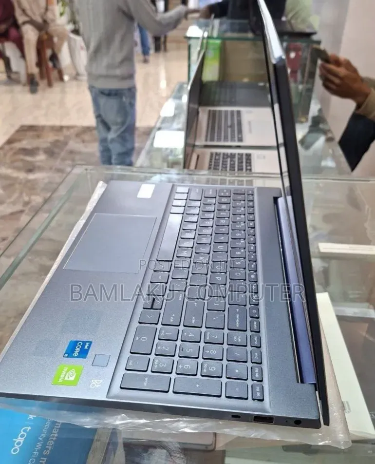 New Laptop HP Pavilion 15 16GB Intel Core i5 SSD 512GB