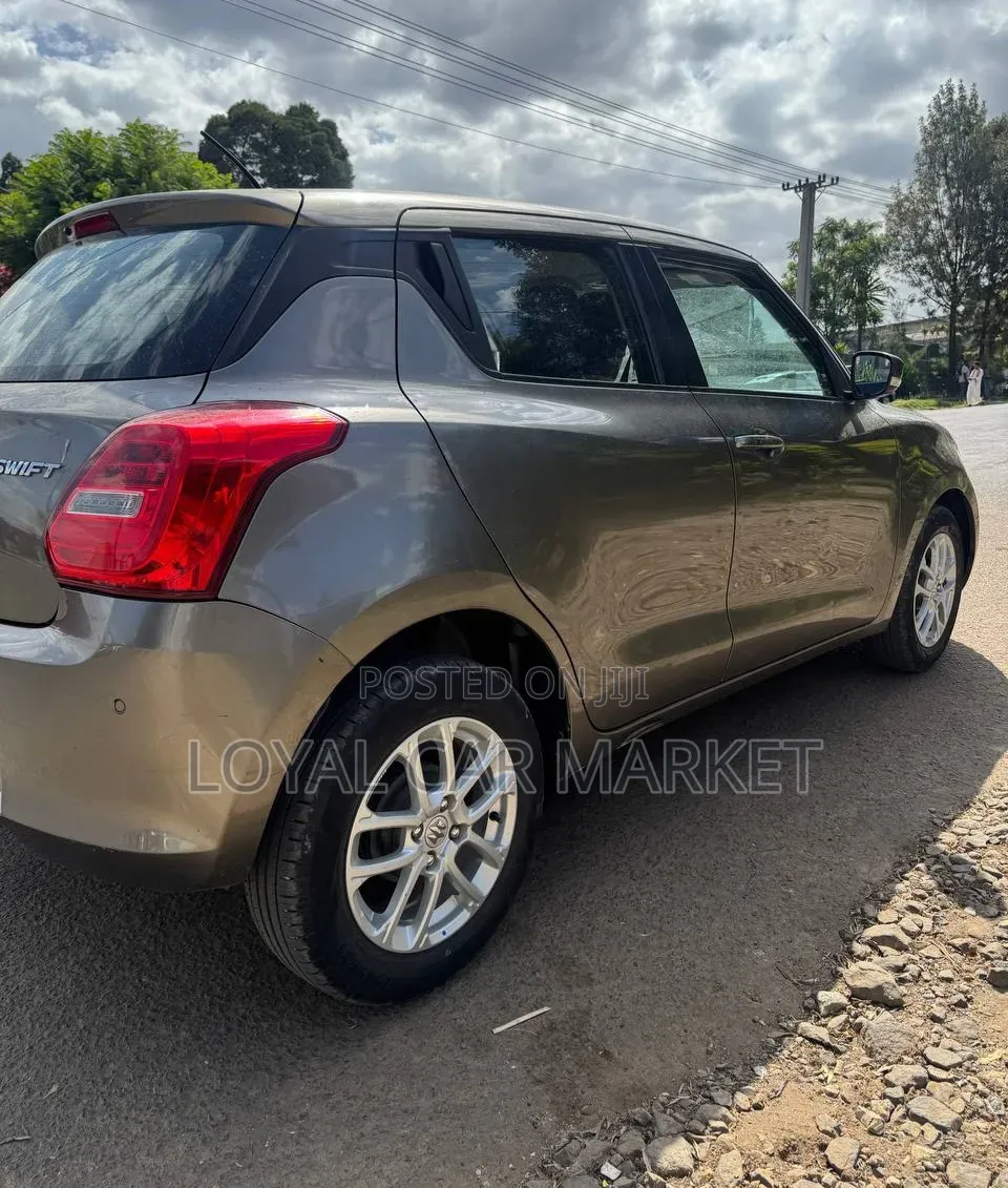 Suzuki Swift 2020 Gray