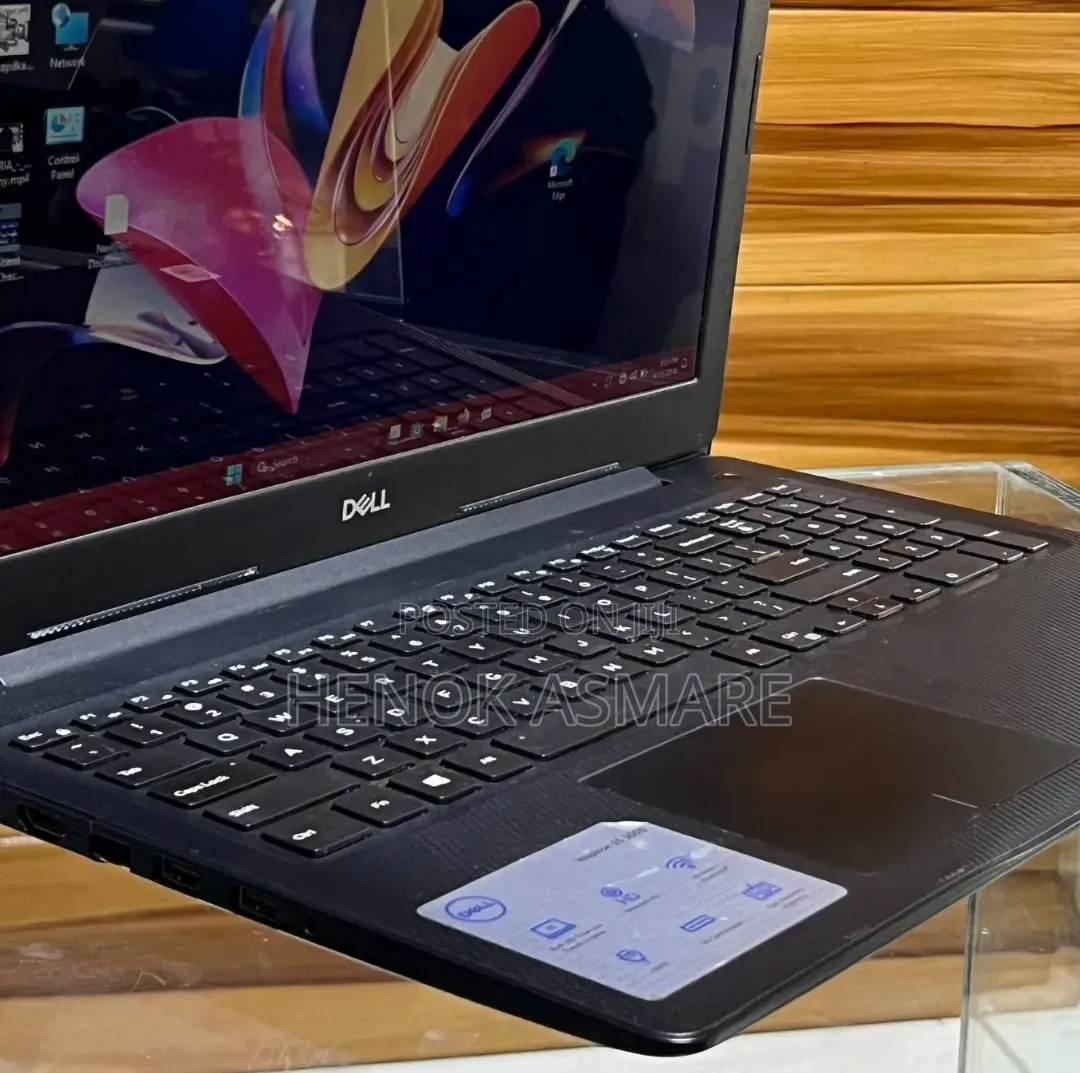 New Laptop Dell Inspiron 15 8GB Intel Core i7 SSD 256GB