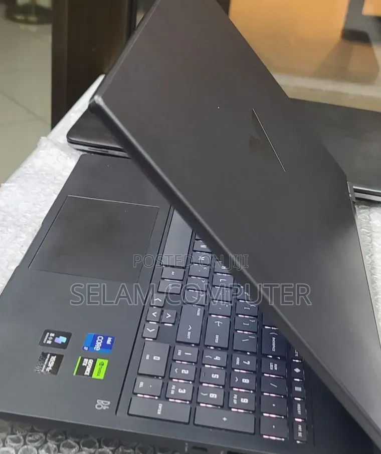New Laptop HP Victus 15 16GB Intel Core i7 SSD 1T