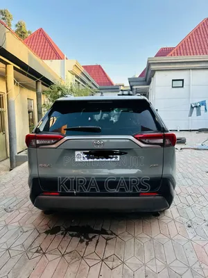 Toyota RAV4 2020 Green