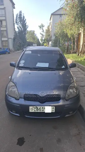 Toyota Vitz 2005 Gray