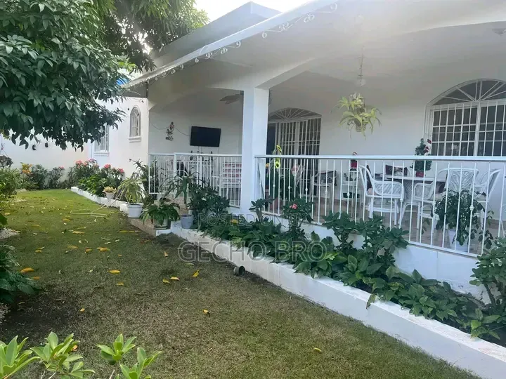 4bdrm House in Bole for sale