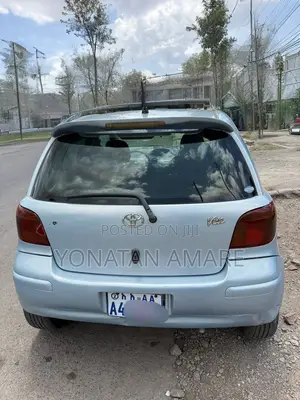 Toyota Vitz 2004 Blue