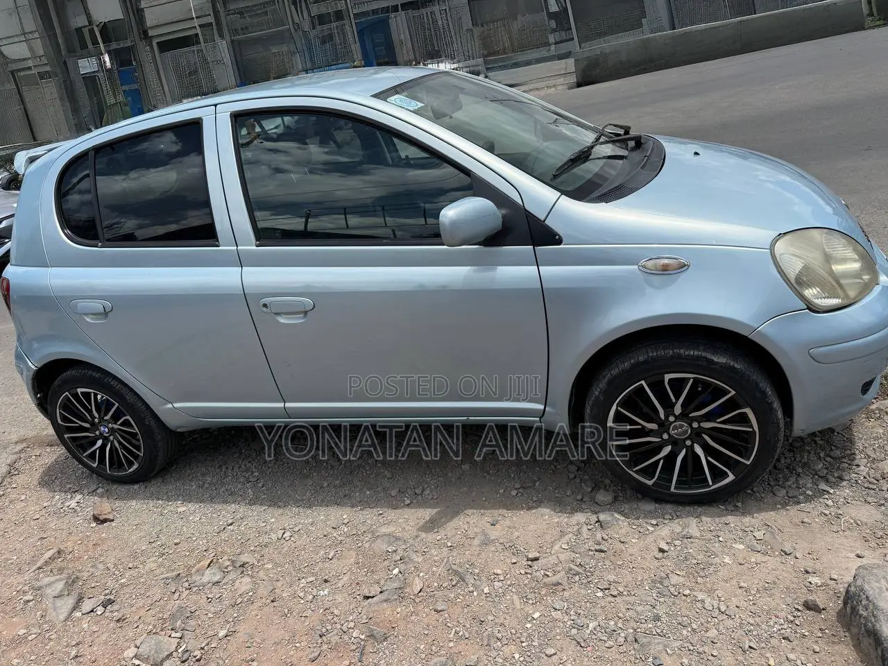 Toyota Vitz 2004 Blue