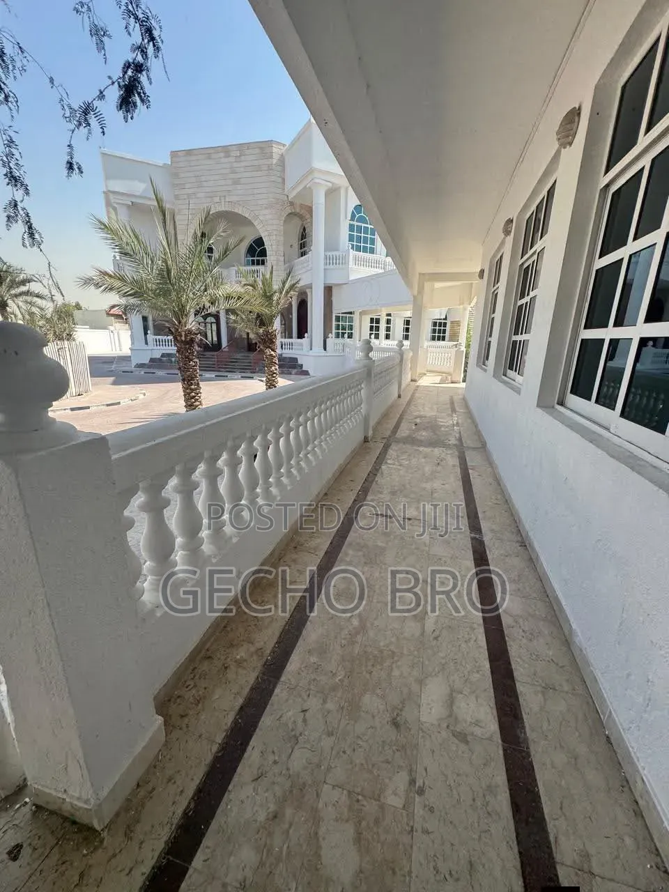 Furnished 8bdrm House in Bole for sale