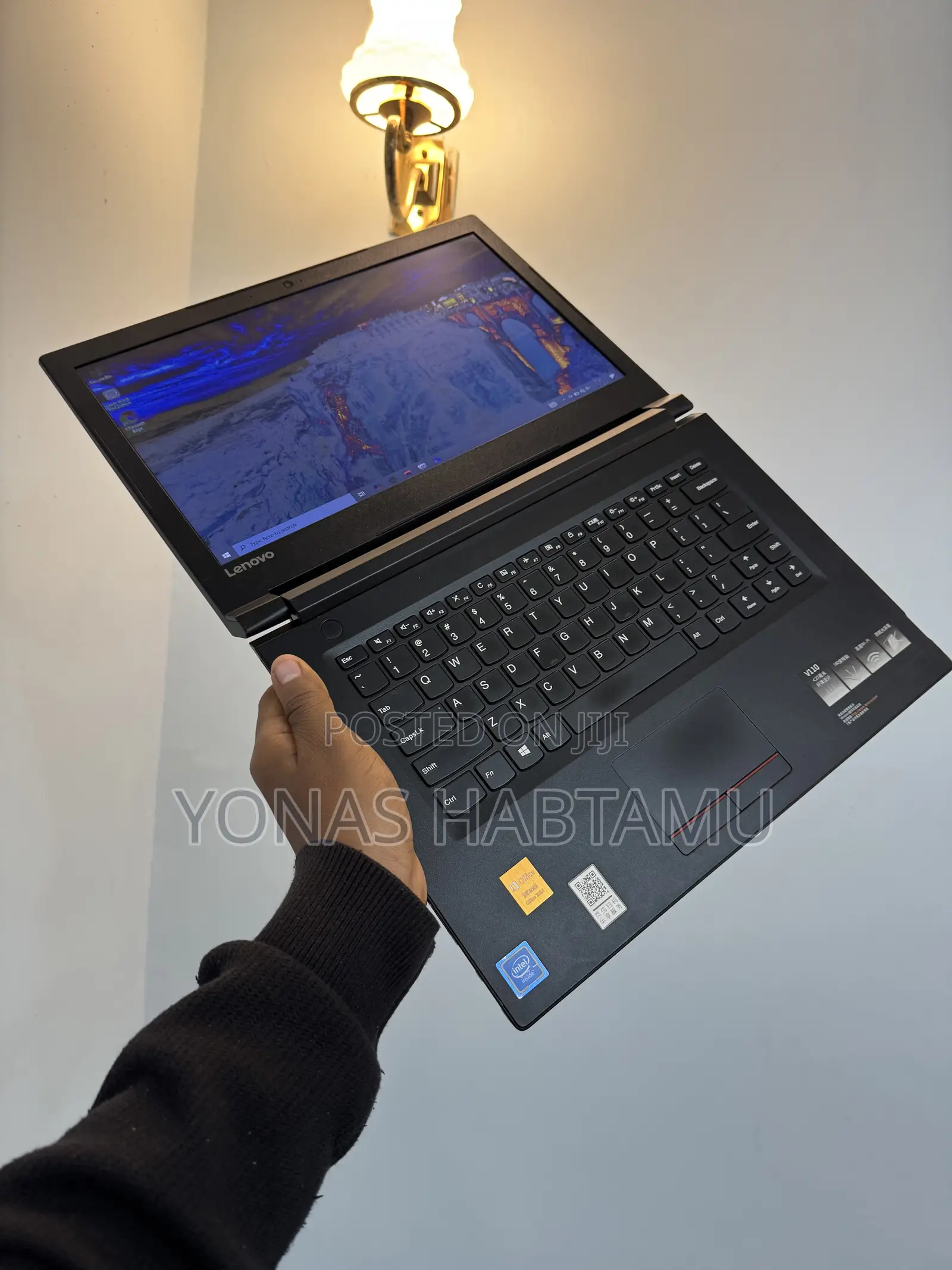 New Laptop Lenovo 4GB Intel Core 3 SSD 512GB
