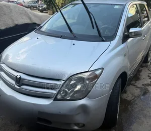 Toyota Corolla 2022 Silver